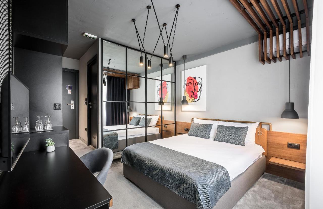 7 Rooms Suites ベオグラード エクステリア 写真